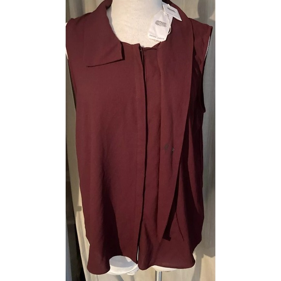 Burgundy Tops - Naked Zebra NWT Burgundy Sleeveless Blouse Size L